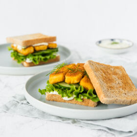 Ölz Mehrkorn Toast mit Fischstäbchen