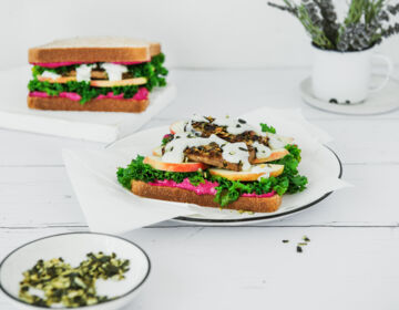 Ölz Dinkel Soft Sandwich mit Rote Rüben Hummus